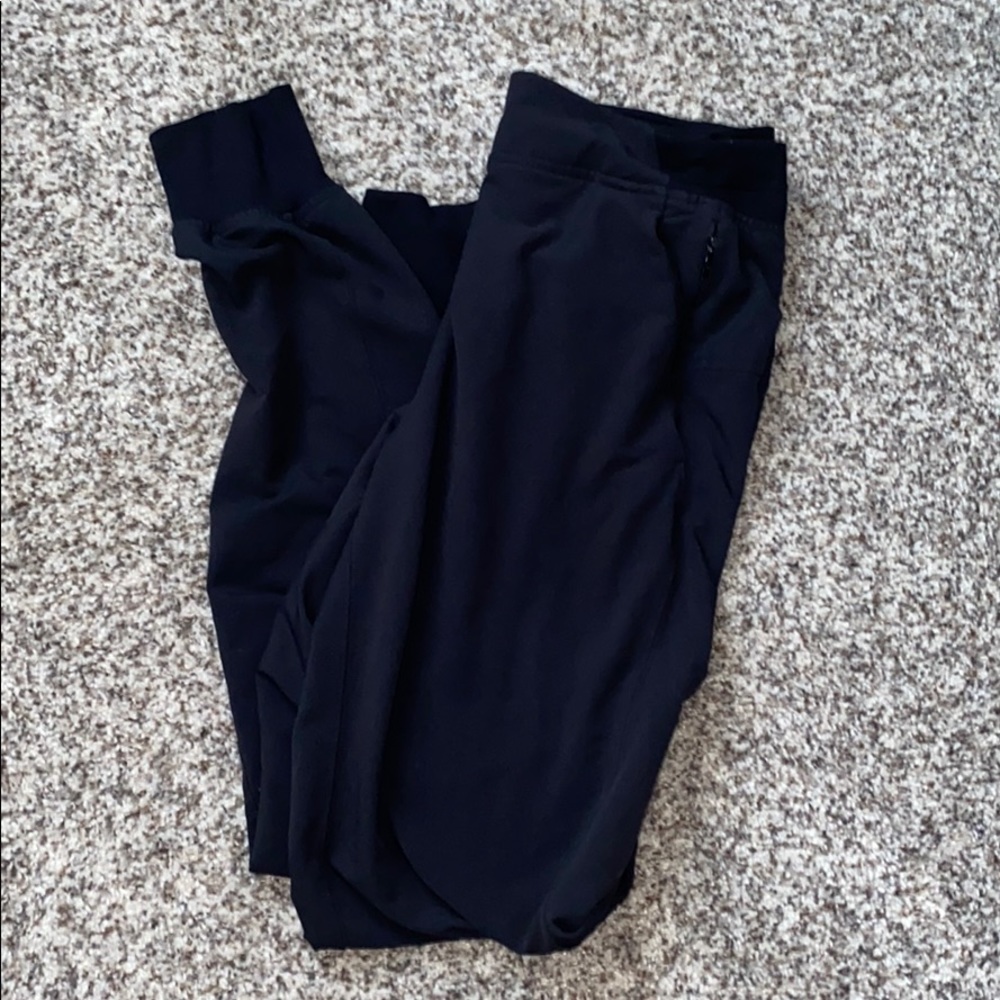 Lulu joggers